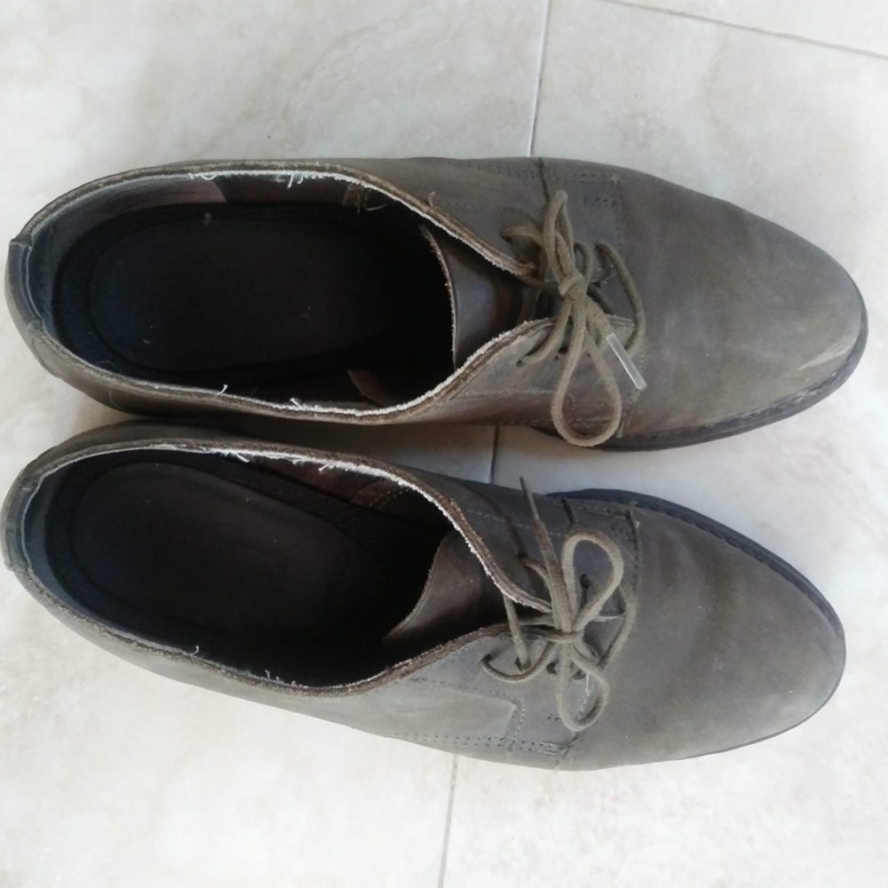 Shoes - Picture 2 of 2